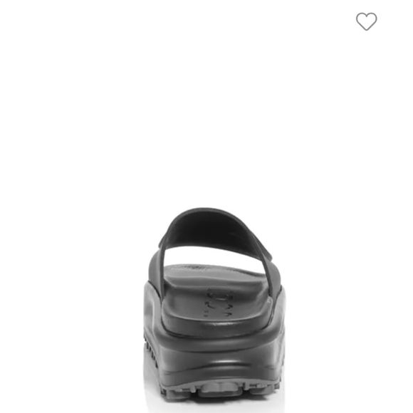 Gucci Women's GG Print Platform Slide Sandals - Picture 2 of 5